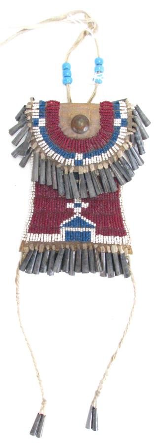 Kiowa Indian Strike-A-Lite Beaded Bag (1 of 3)