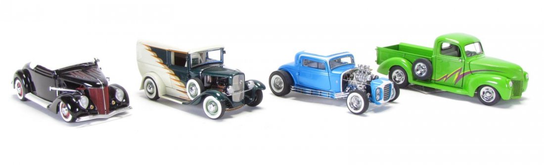 Four Danbury and Franklin Mint Die Cast Models (1 of 5)