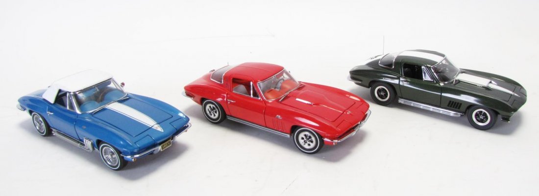 Three Danbury and Franklin Mint Die Cast Cars (1 of 4)