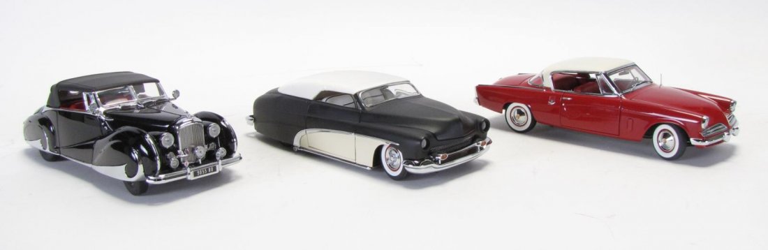 Three Danbury and Franklin Mint Die Cast Cars (1 of 4)