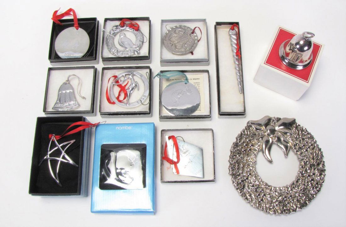 Group of Silverplate, Metal Holiday Decor (1 of 3)