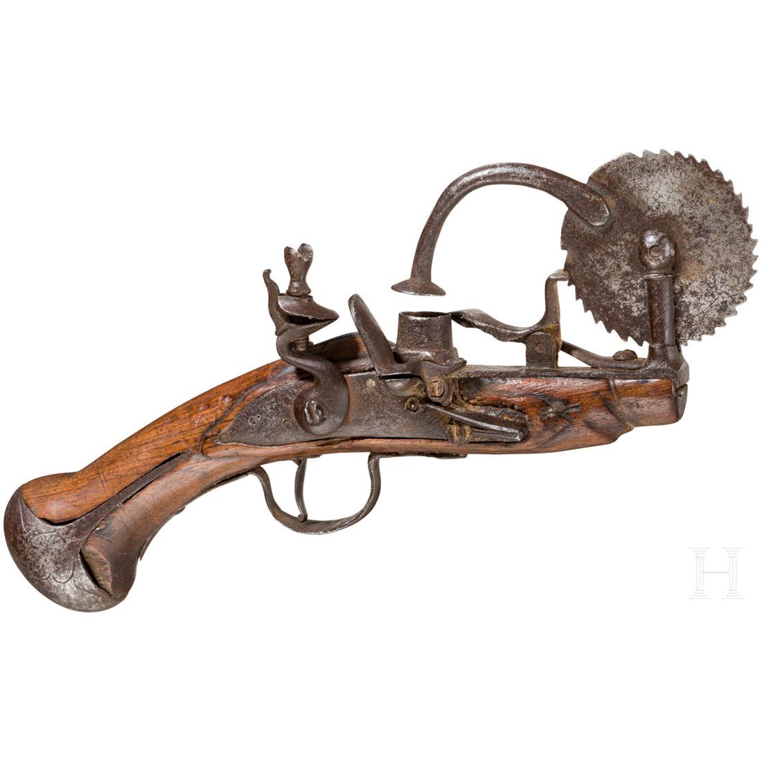 A flintlock powder tester, German, c. 1720: PrÃ¼frad mir linksseitig gravierter Skalierung "1 - 23", rechtsseitig die Signatur "Valentin Zappa fecit". Glattes Steinschloss (Hahn rastet nicht, Batterie locker). Nussholzschaft mit teilweise gra