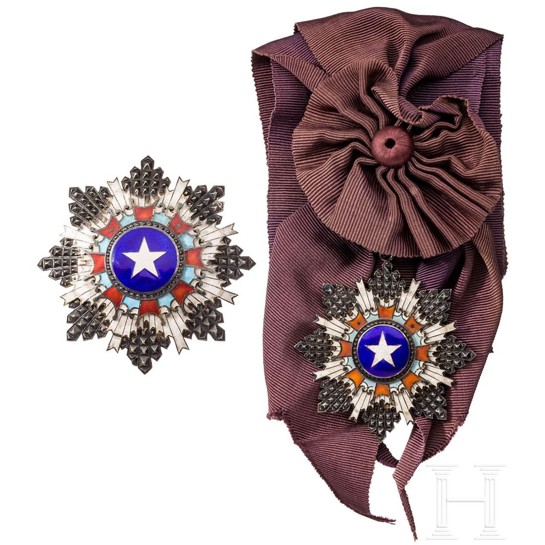 Order of Brilliant Star - 2nd rank or 2. class: Bruststern mehrteilig gefertigt, die fÃ¼nf Ordensteile jew. gemarkt, zusammengefÃ¼gt und rs. durch Schlitzschraube fixiert. Silberner Stern, mehrfarbig emailliert (mit Fehlstellen) und rs. vergold