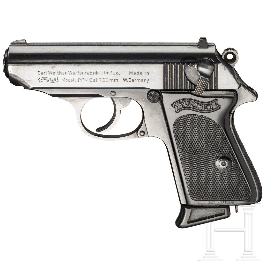 Walther PPK, Ulm, 4mm M20 Umbau: Cal. 4mm M20, SN. 324370. Kal. 4mm M20, Nr. 324370. Blanker Lauf (ehemaliges Kaliber 7,65mm Browning), beschriftet mit Kaliberangabe "4mm M20, BKA-Raute/Zulassung 202M / Reducta" sowie "F" im FÃ¼nfe