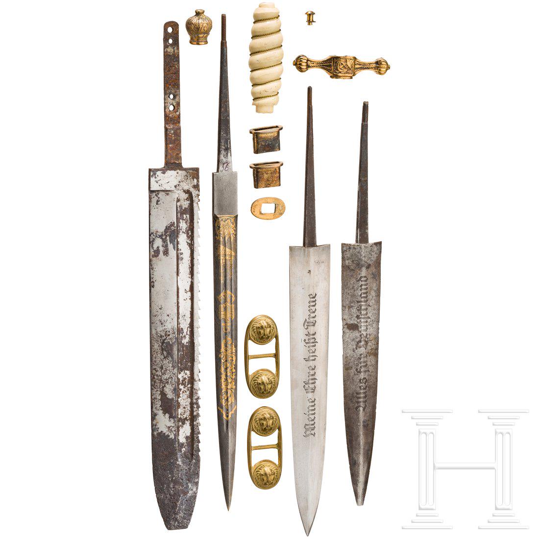 Four blades and part of a navy dagger: Klinge fÃ¼r einen SA-Dienstdolch und einen DRK-Hauer, jeweils rostnarbig. Neuzeitliche Klinge fÃ¼r einem SS-Dienstdolch und einem Marinedolch. LÃ¤ngen 34 bis 37 cm. Teils neuzeitliche teile eine