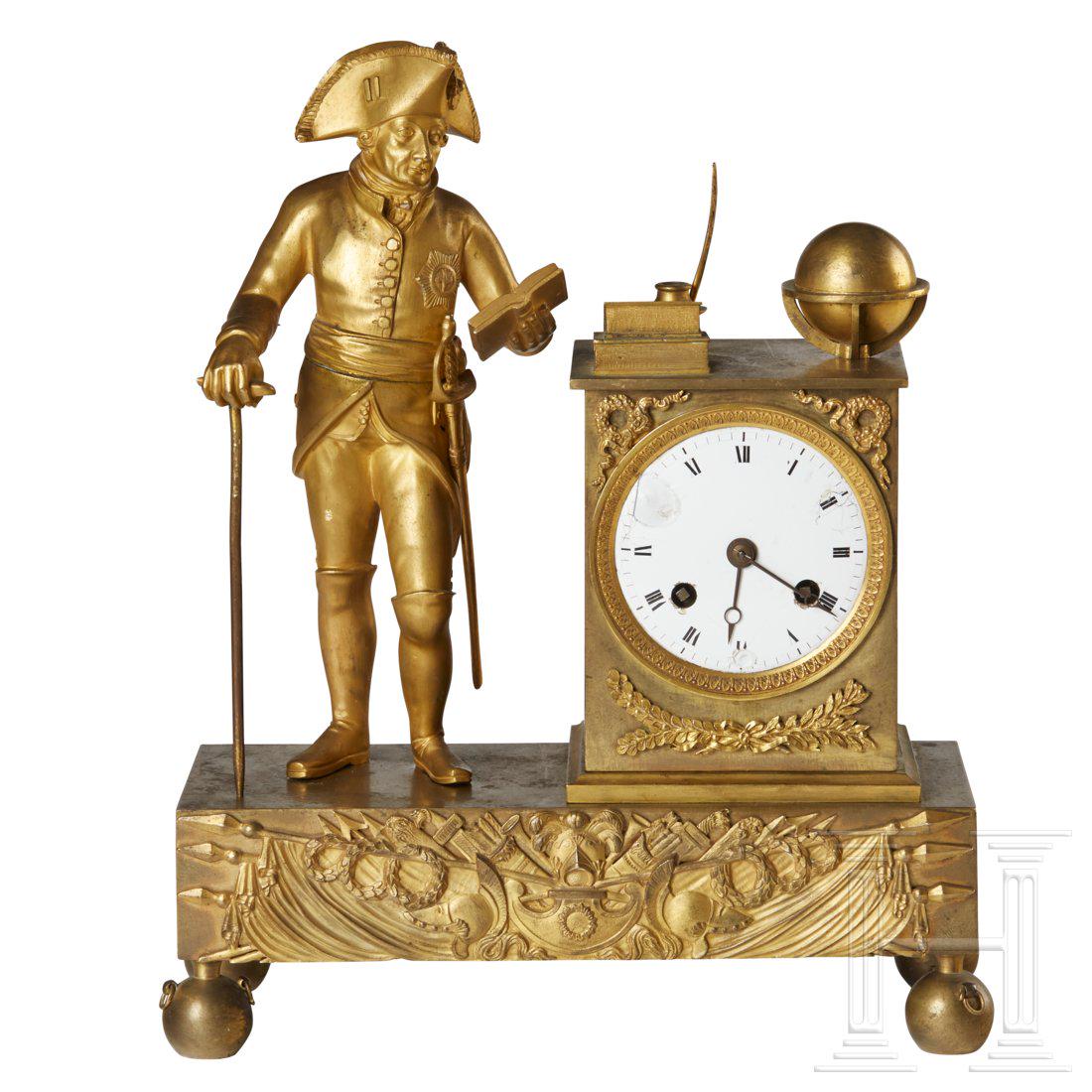 Adolf Hitler - An Empire Clock in Gilt Bronze -: Clock in gilded bronze with depiction of the king of Prussia Frederick the Great (Frederick II). Japy FrÃ¨res-clock movement with silk thread suspension not in working order, damaged enamelled dial,