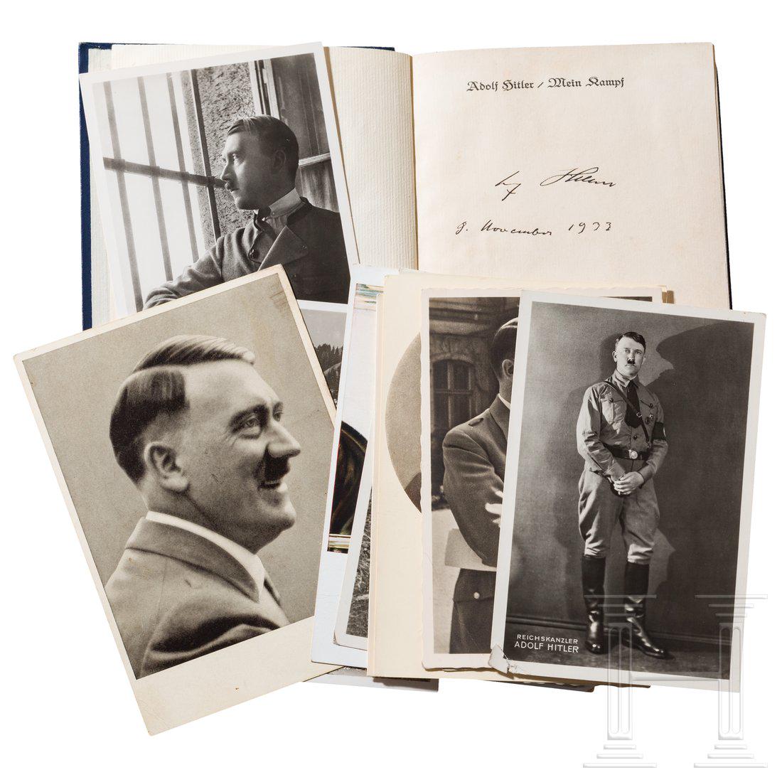 Adolf Hitler - "Mein Kampf", Volksausgabe 1933, eigh.: 54. Auflage, Verlag Franz Eher Nachfolger, GmbH - MÃ¼nchen 2, NO, zwei BÃ¤nde in einem Band, ungekÃ¼rzte Ausgabe (Auflage inkl. 1933 - 750.000 Ex.), blauer Einband mit GoldprÃ¤gung, Portraitfo