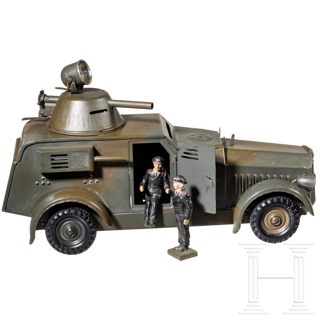 Lineol - graues Panzerauto 1215 mit Panzerfahrer und (1 of 4)