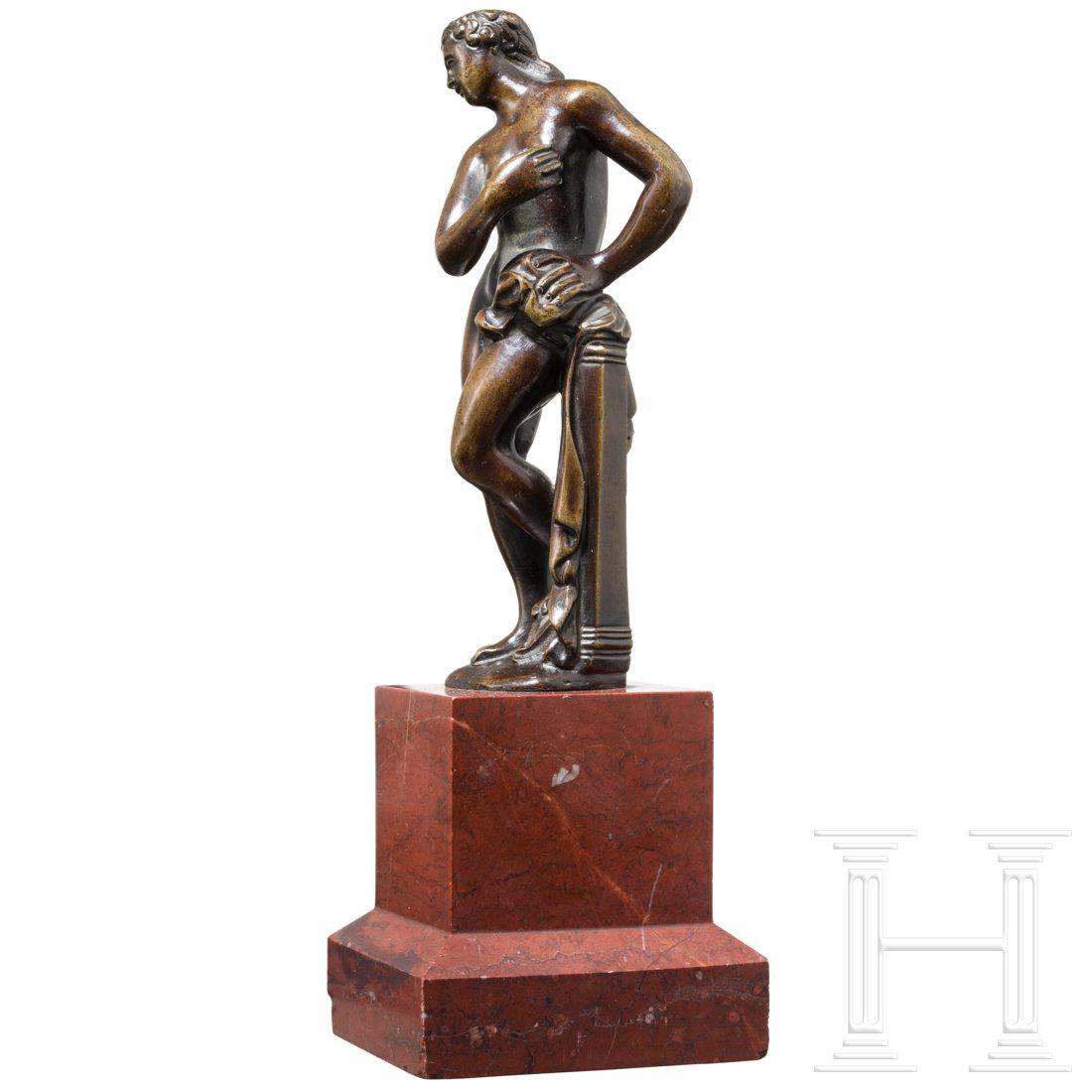 A French bronze sculpture of a bathing Venus, 18th: After a model by Barthelemy Prieur (1536 - 1611). Fully sculptured bronze, darkly patinated. Venus leaning against a stump of a column with a lavishly draped shawl and holding her right hand in front