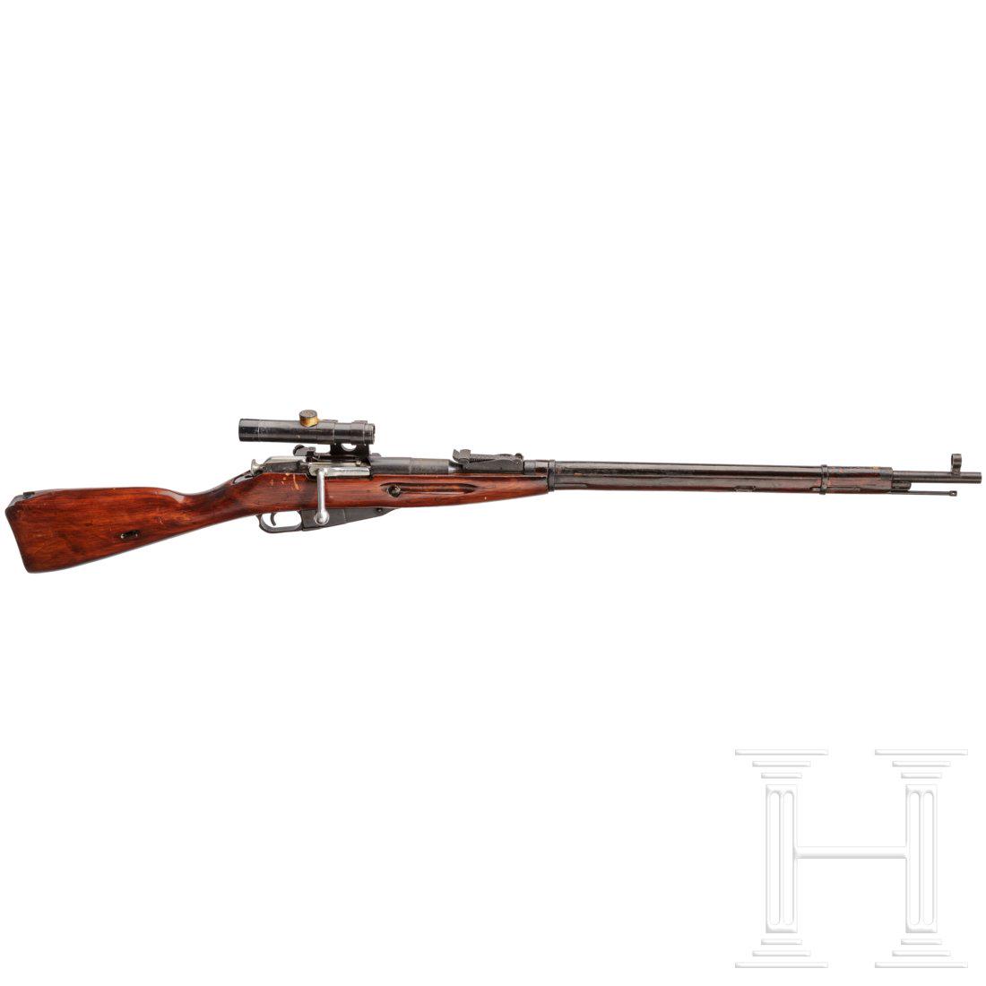 ScharfschÃ¼tzengewehr Mosin-Nagant M 1891/39, mit orig.: Cal. 7,62x54 R, SN. 502, Nummerngleich inkl. Verschluss, der Magazindeckel nummerngleich gemacht (gelÃ¶scht 29399). Lauf matt. FÃ¼nfschÃ¼ssig. Runde HÃ¼lse. Fertigung Ishevsk 1943. NachtrÃ¤g