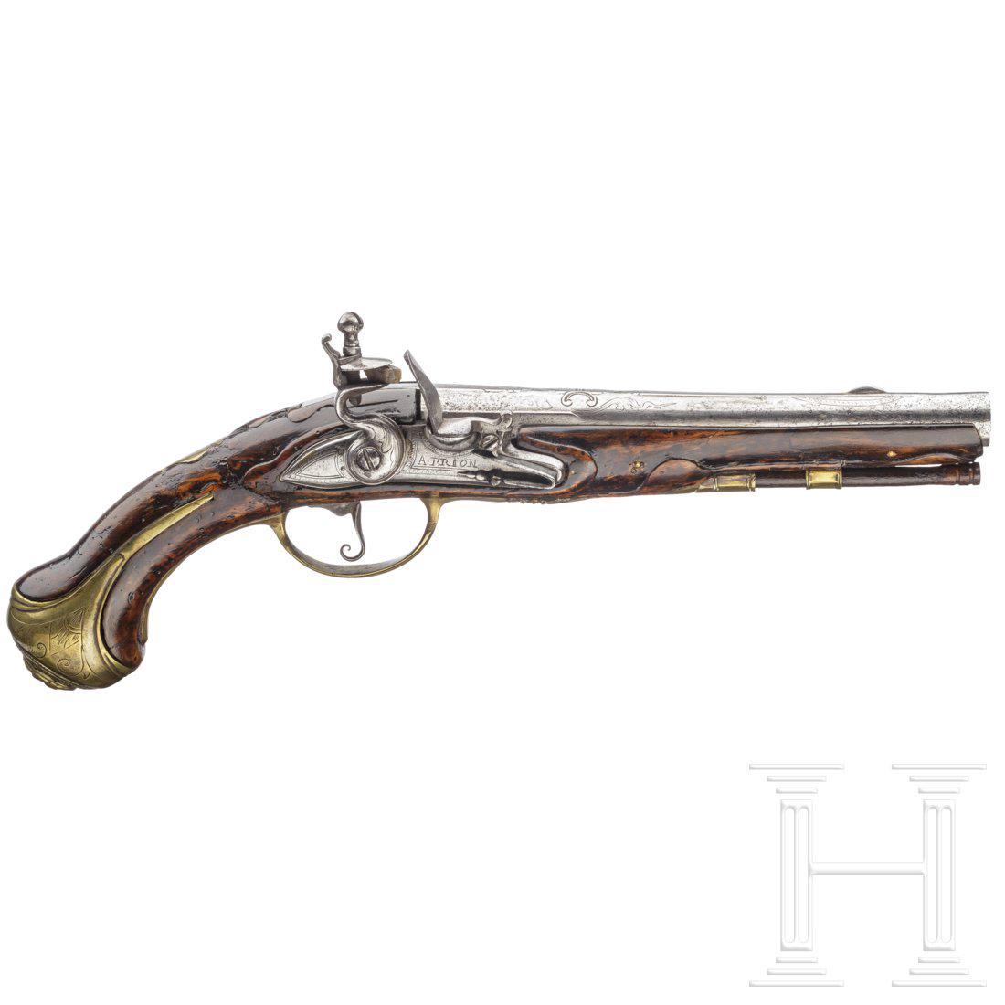 A flintlock pistol by Antoine Prion in LiÃ¨ge, Belgium,: Achtkantiger, in rund Ã¼bergehender Lauf mit abgesetzter Mittelschiene. Achtfach gezogene Seele im Kaliber 14,5 mm, aufgesetztes silbernes Korn, Ã¼ber der Kammer gravierter und geschnittener flora