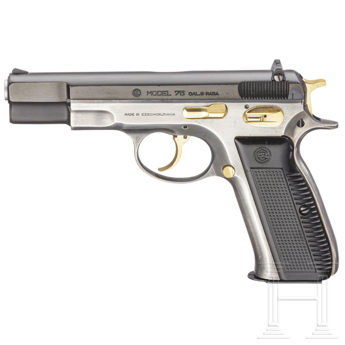 CZ Mod. 75, two-tone: CZ Mod. 75, two-tone Cal. 9 mm Luger, SN. 29122, nummerngleich. Blanker Lauf, LÃ¤nge 112 mm. 15-schÃ¼ssig. Beschuss 1980. Justierbare Kimme. Standardbeschriftung. Verschluss vollstÃ¤ndig origina