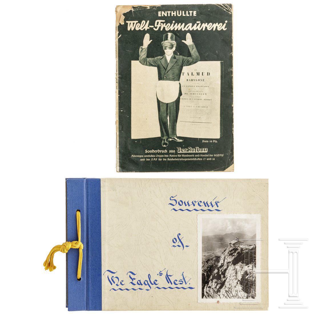 A photo album "Souvenir of the The Eagle's Nest": A photo album "Souvenir of the The Eagle's Nest"20 auf dunklen Karton aufgeklebte Aufnahmen (MaÃŸe ca. 8 x 12) vom Obersalzberg, in englischer Sprache beschriftet und betitelt "Pictures of Hitler's 