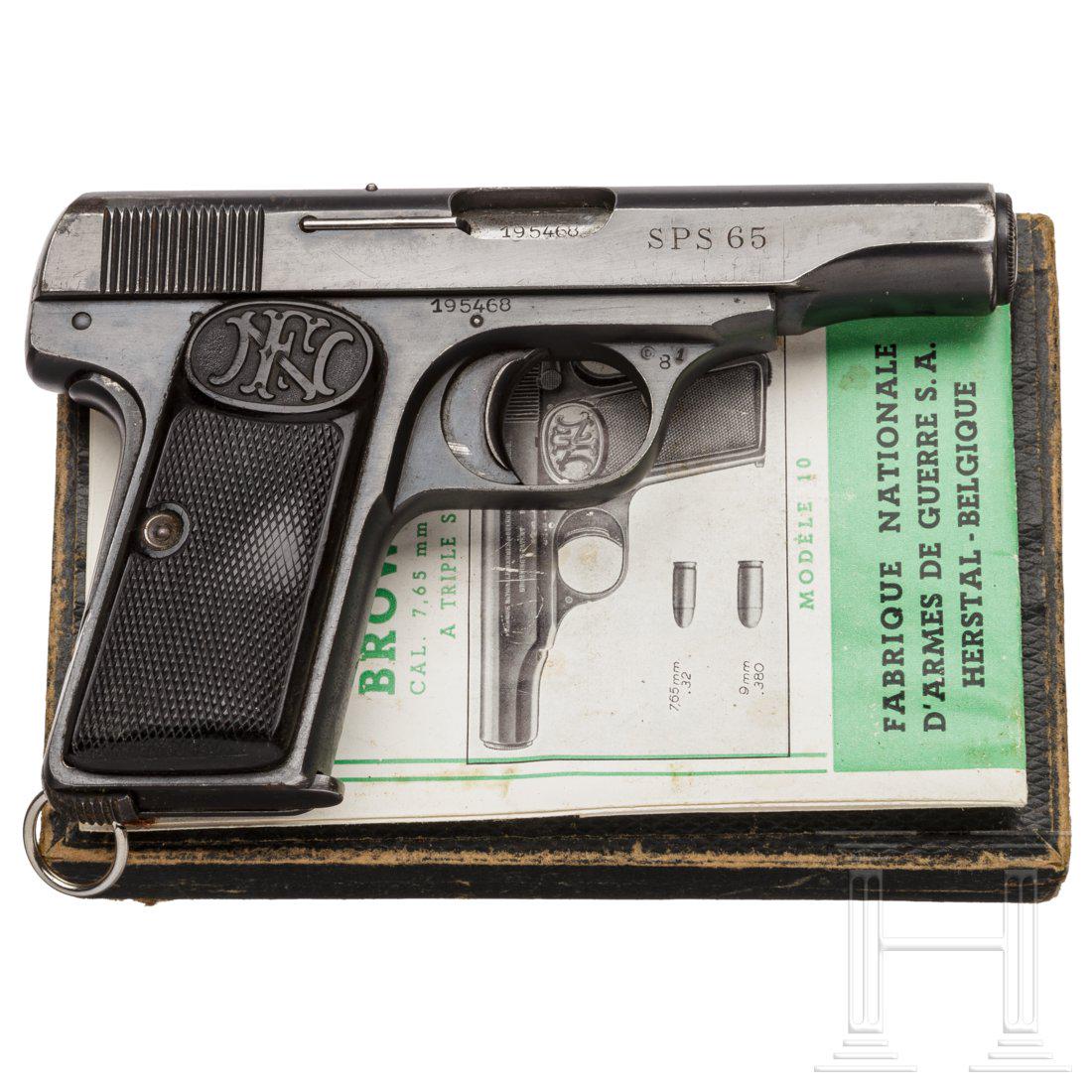 FN Mod. 1910, im Karton, Polizei: FN Mod. 1910, im Karton, PolizeiCal. 7,65 mm Brown., SN. 195468, nummerngleich. Blanker Lauf. SiebenschÃ¼ssig. Beschuss. Links am Verschluss zweizeilige Standardbeschriftung, rechts inventarisiert "