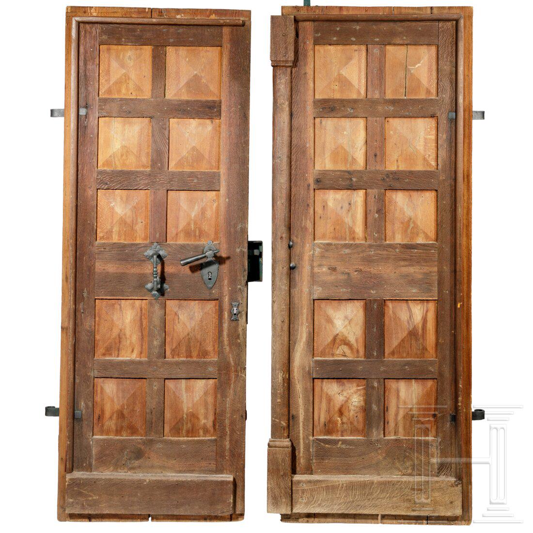 A wooden French double door, 18th century (1 of 6)