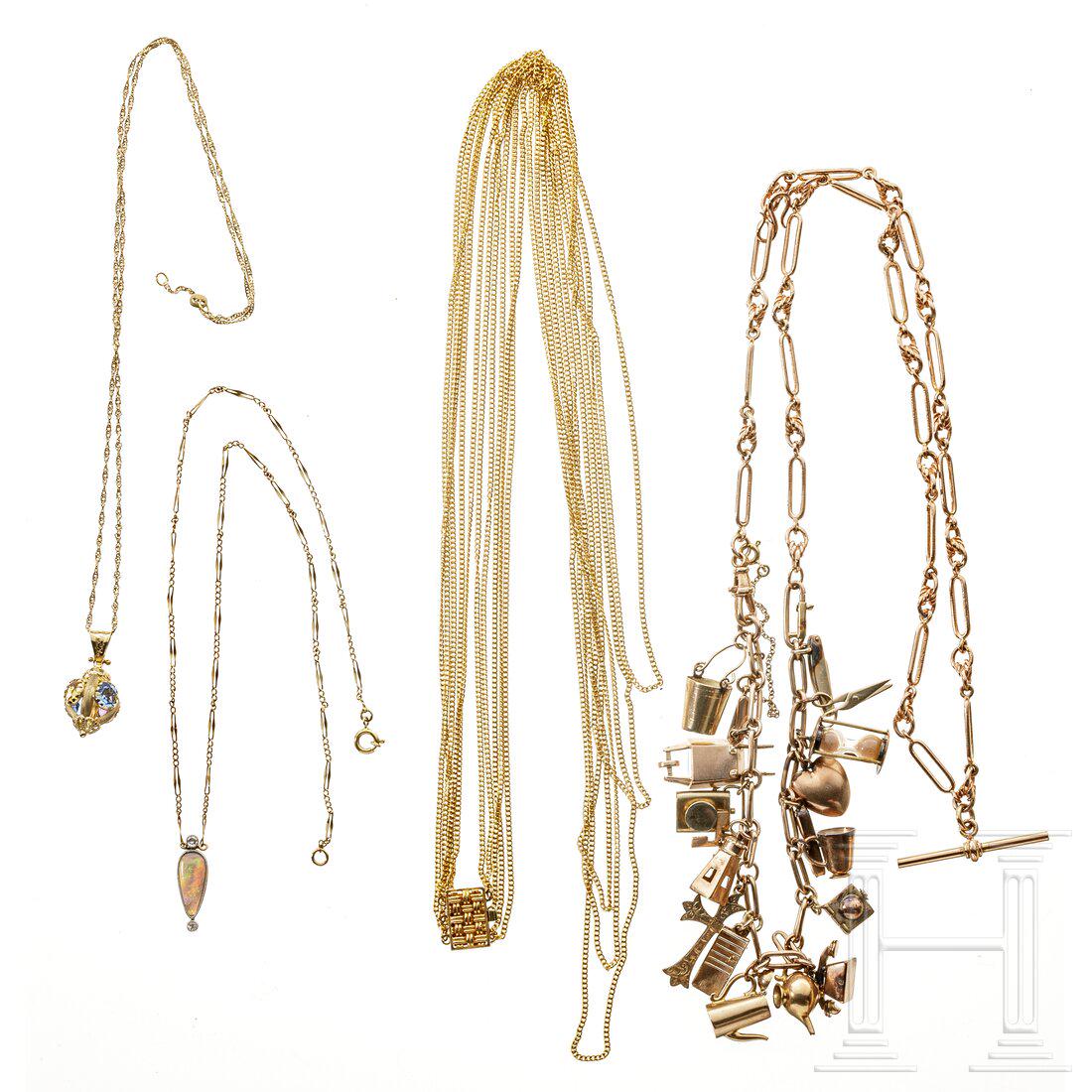 Four gold necklaces (1 of 2)