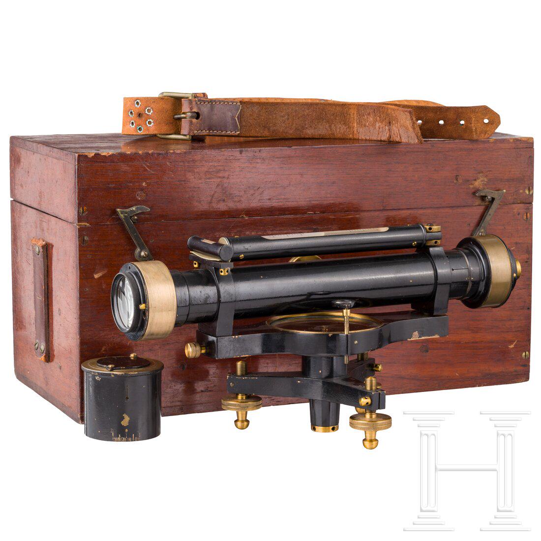 A large levelling device, T. Cooke & Sons, England, 1st (1 of 3)