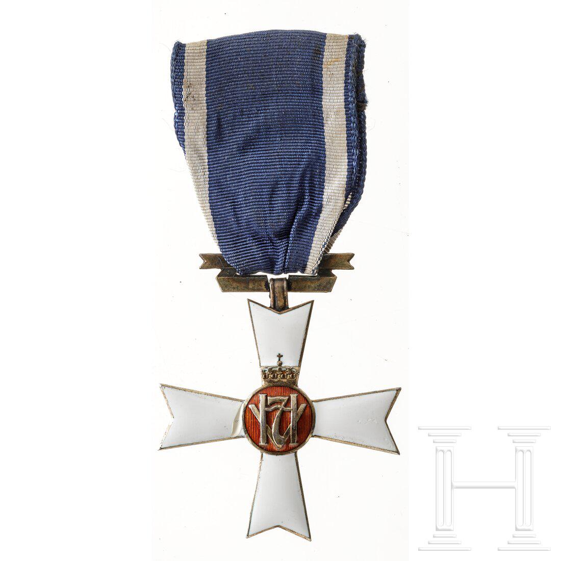 A King Haakon VII Freedom Cross, circa 1945 (1 of 3)