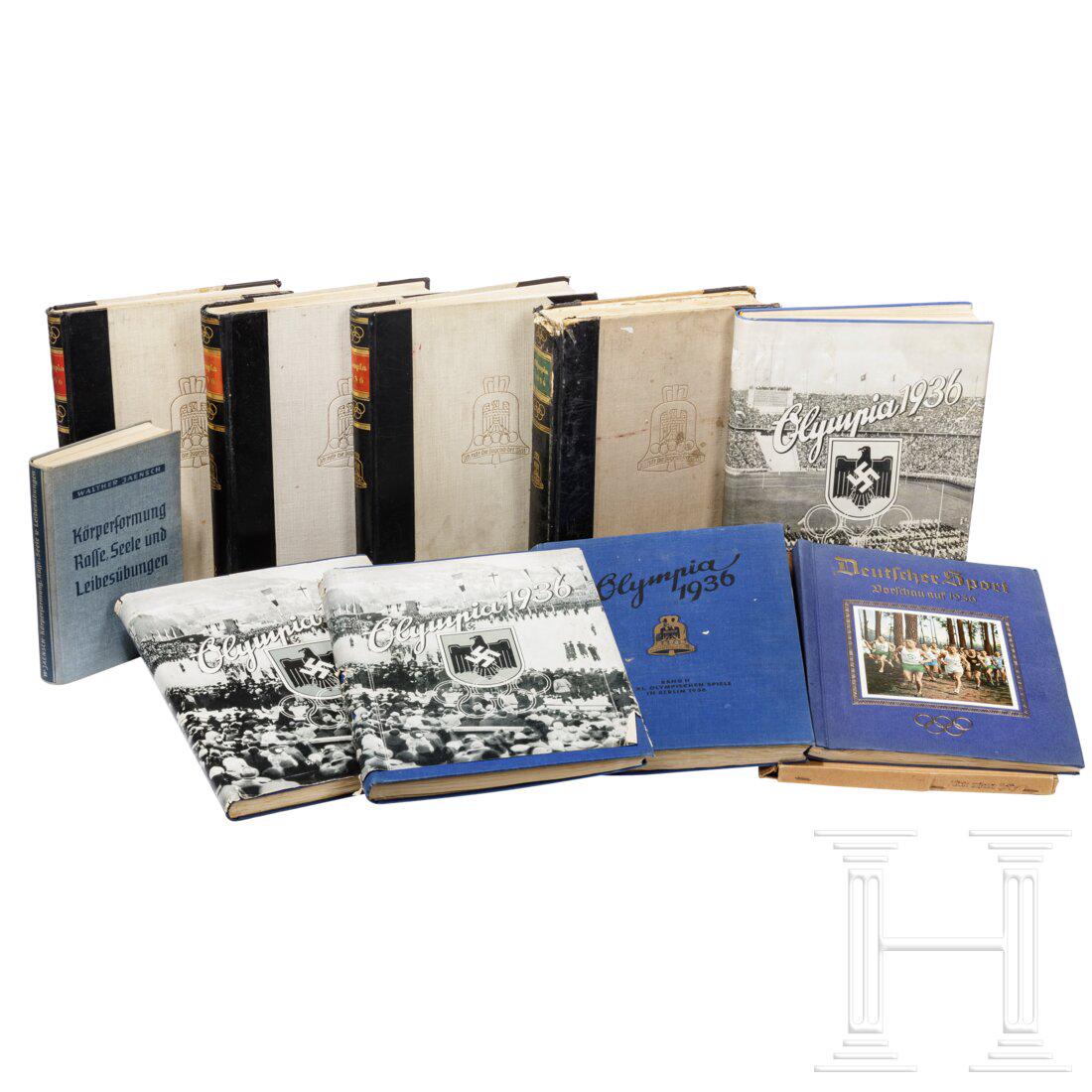 Ten cigarette albums and books on the "Olympic Games: Ten cigarette albums and books on the "Olympic Games Berlin and Garmisch 1936"Konvolut mit zehn Büchern und ZBA, 1930er Jahre, dabei ein ZBA "Deutscher Sport - Vorschau auf Berlin" im Schuber, schein