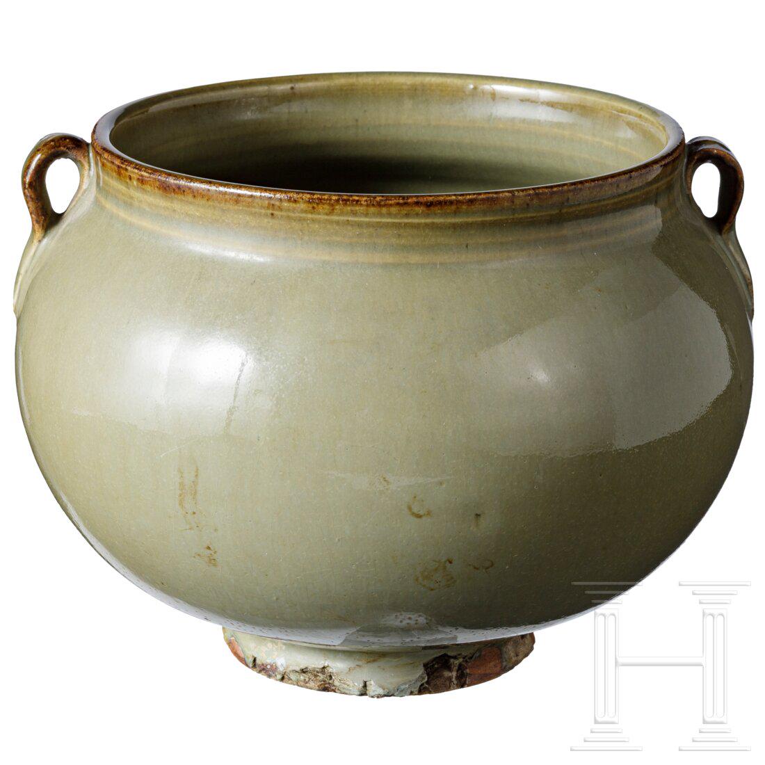 A Jun jar with handles, probably Jin Dynasty (12th - early 13th century) (1 of 18)
