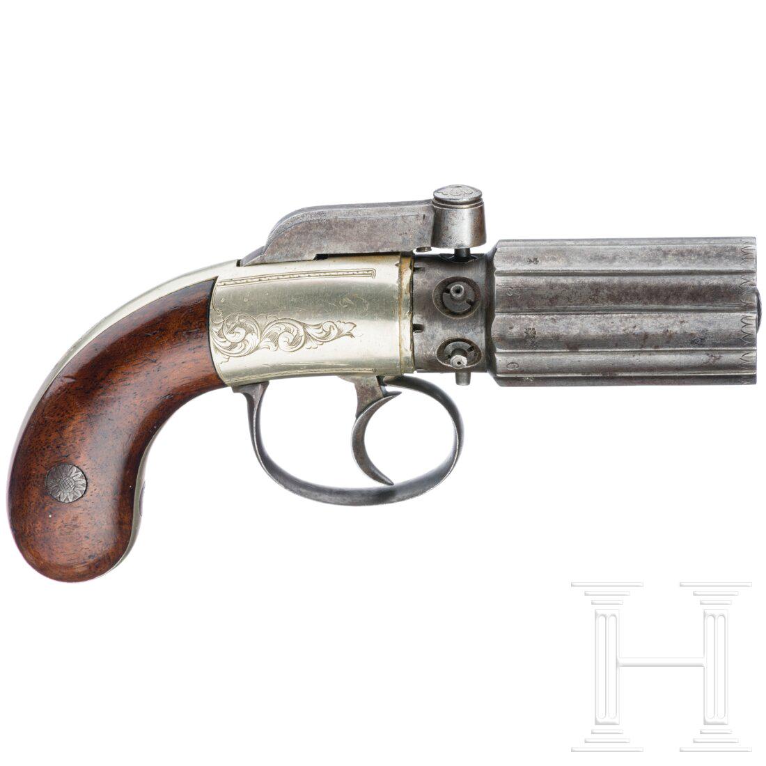 Bündelrevolver, englische Bauart, um 1850: Bündelrevolver, englische Bauart, um 1850Cal. .32mmBlackPowder, SN. HE2104 unter Griffschale, sechsschüssiges, leicht gekehltes glattes Laufbündel. Keine Herstellerbezeichnung. System m