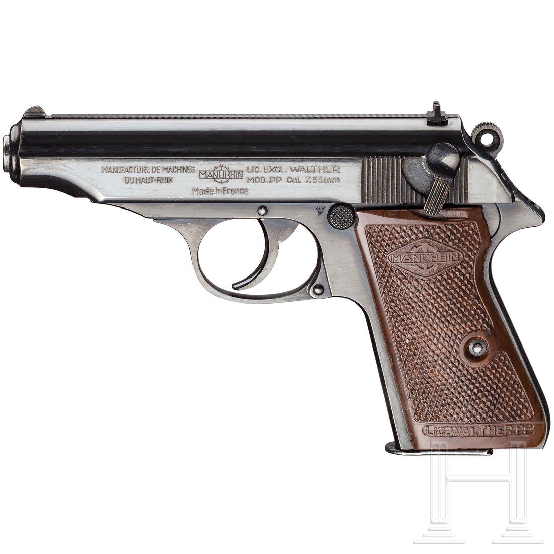 Manurhin PP: Manurhin PPCal. 7,65 mm Brown., SN. 304675, blanker Lauf. Achtschüssig. Gültiger Beschuss. Standardbeschriftung. Originale Brünierung, minimale Tragespuren, vorne am Griff auf ca. 20 mm