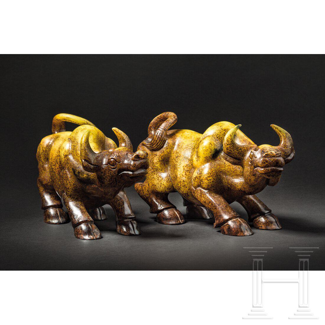 A magnificent pair of Chinese jade oxen, 20th century (1 of 6)