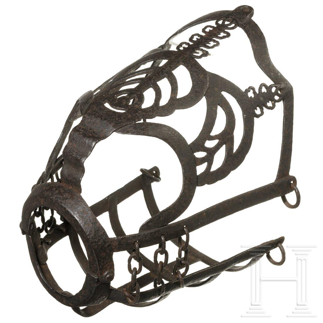 An extremely rare Japanese horse's muzzle, early Edo period (1 of 6)