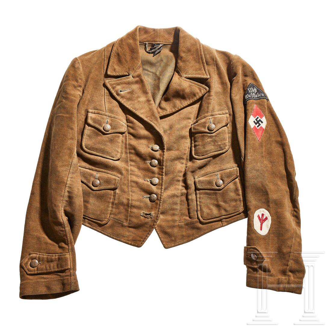 A BDM Kletterjacke: A BDM KletterjackeLight-brown suede, six-button front, buttons on left side, breast and waist pockets with scalloped flaps and button closure, fall down collar with open lapels, sleeves with adjustmen