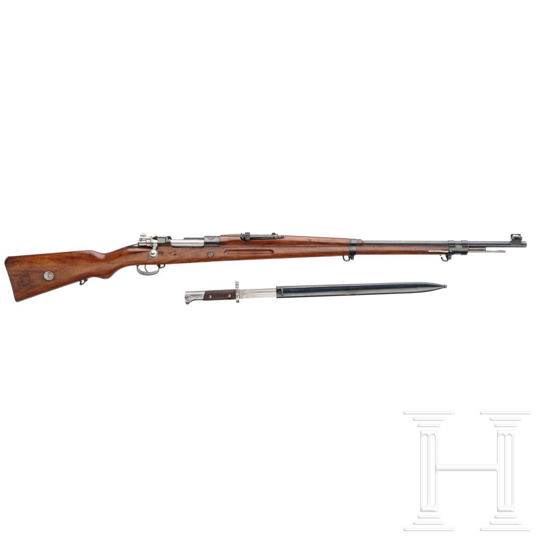 Gewehr 98-1938, Persian contract: Gewehr 98-1938, Persian contractCal. 8x57JS, SN. C04330, nummerngleich in Farsi. Spiegelblanker Lauf. FÃ¼nfschÃ¼ssig. GÃ¼ltiger Beschuss. Fertigung Waffenfabrik BrÃ¼nn. HÃ¼lsenkopf mit persi