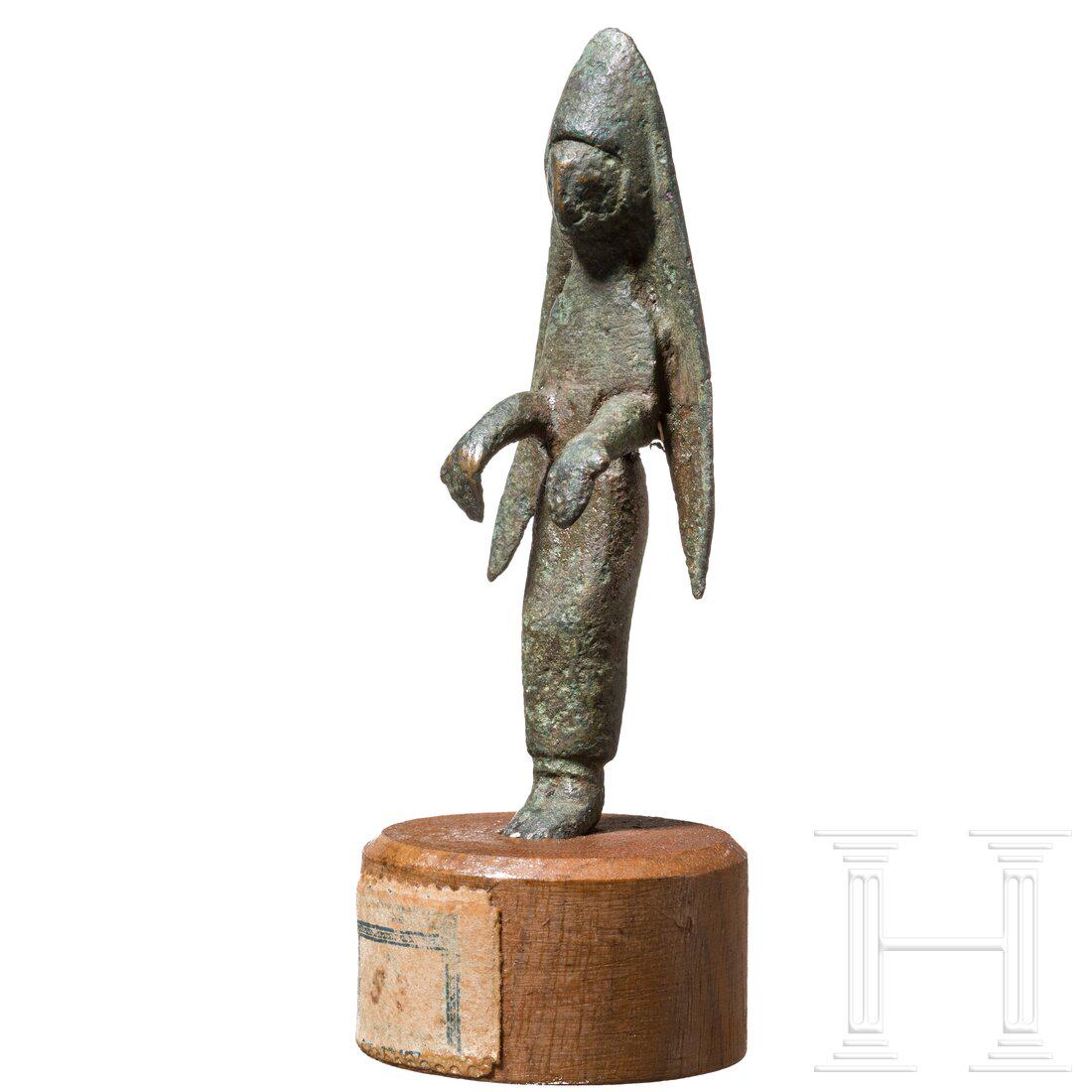 An Iberian votive statuette of an offering woman with veil, 4th - 2nd century B.C. (1 of 4)