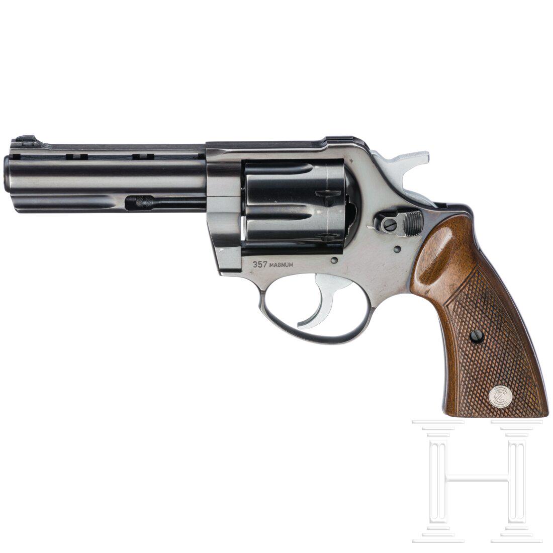 Serbia - Zavodi Crvena Zastava (ZCZ) Mod. 1983: Serbia - Zavodi Crvena Zastava (ZCZ) Mod. 1983Cal. .357Mag, SN. 19805, nummerngleich. Blanker, ventilierter Lauf, LÃ¤nge 101 mm. SechsschÃ¼ssig. Links am Rahmen Kaliber, rechts "Zastava". VollstÃ