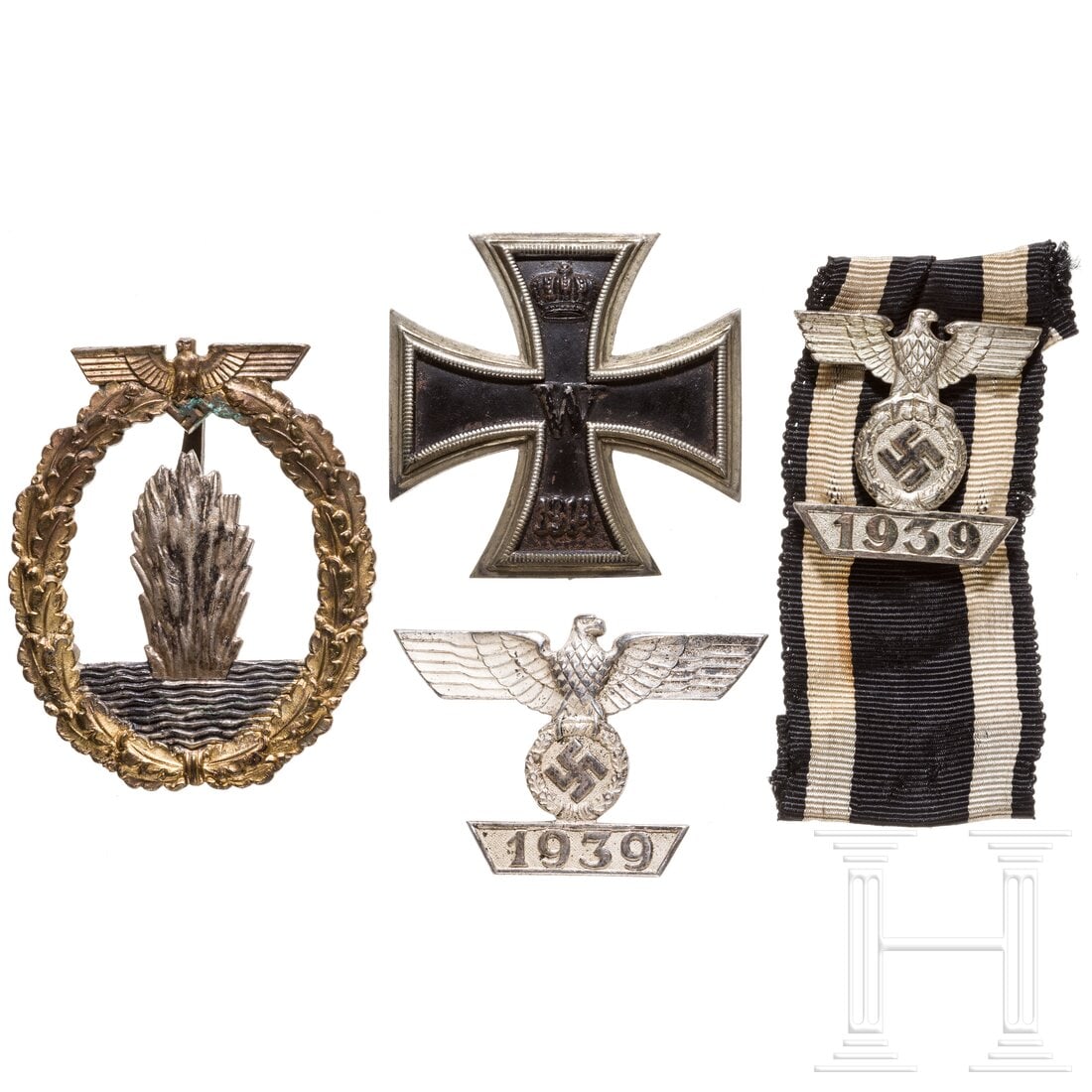 Awards of a navy officer: Awards of a navy officerEK 1 von 1914 in konvexer AusfÃ¼hrung mit geschwÃ¤rztem Eisenkern in versilberter Zarge und rs. flacher Vertikalnadel. Dazu die Spange "1939" in versilberter EisenausfÃ¼h