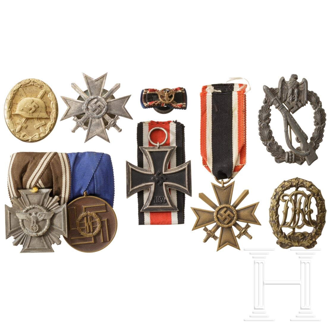 SS-HauptsturmfÃ¼hrer Johann KÃ¶hler - decorations: SS-HauptsturmfÃ¼hrer Johann KÃ¶hler - decorationsEK 2, KVK 1. und 2. Klasse mit Schwertern, ISA in Silber (repariert), VWA in Schwarz (verputzt), Sportabzeichen in Bronze, Knopflochschleife und ei