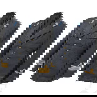 A small collection on the Romanian air force: A small collection on the Romanian air forceFliegerbluse für einen Leutnant(?) und Rock für einen Hauptmann(?), jeweils stark mottig mit Reparaturstellen. Einzelne Effekten, verschieden Ausweise