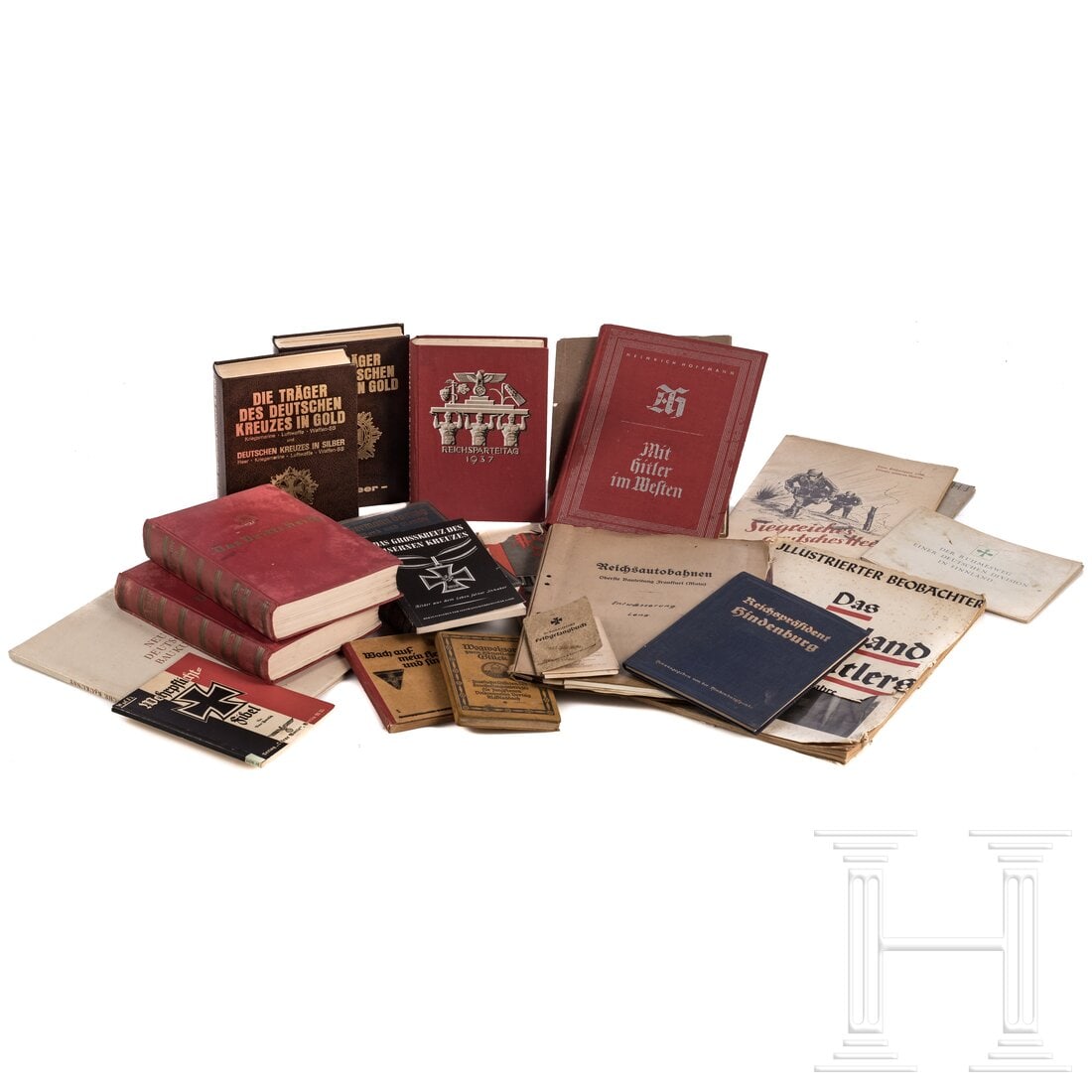 A group of books: A group of books"Siegreiches Deutsches Heer", "Dramatiker der HJ", "Der Ruhmesweg einer Deutschen Division in Finnland", "Wir erleben das Landjahr", "Mit Hitler im Westen", "Parteitag der Arbeit", "Re