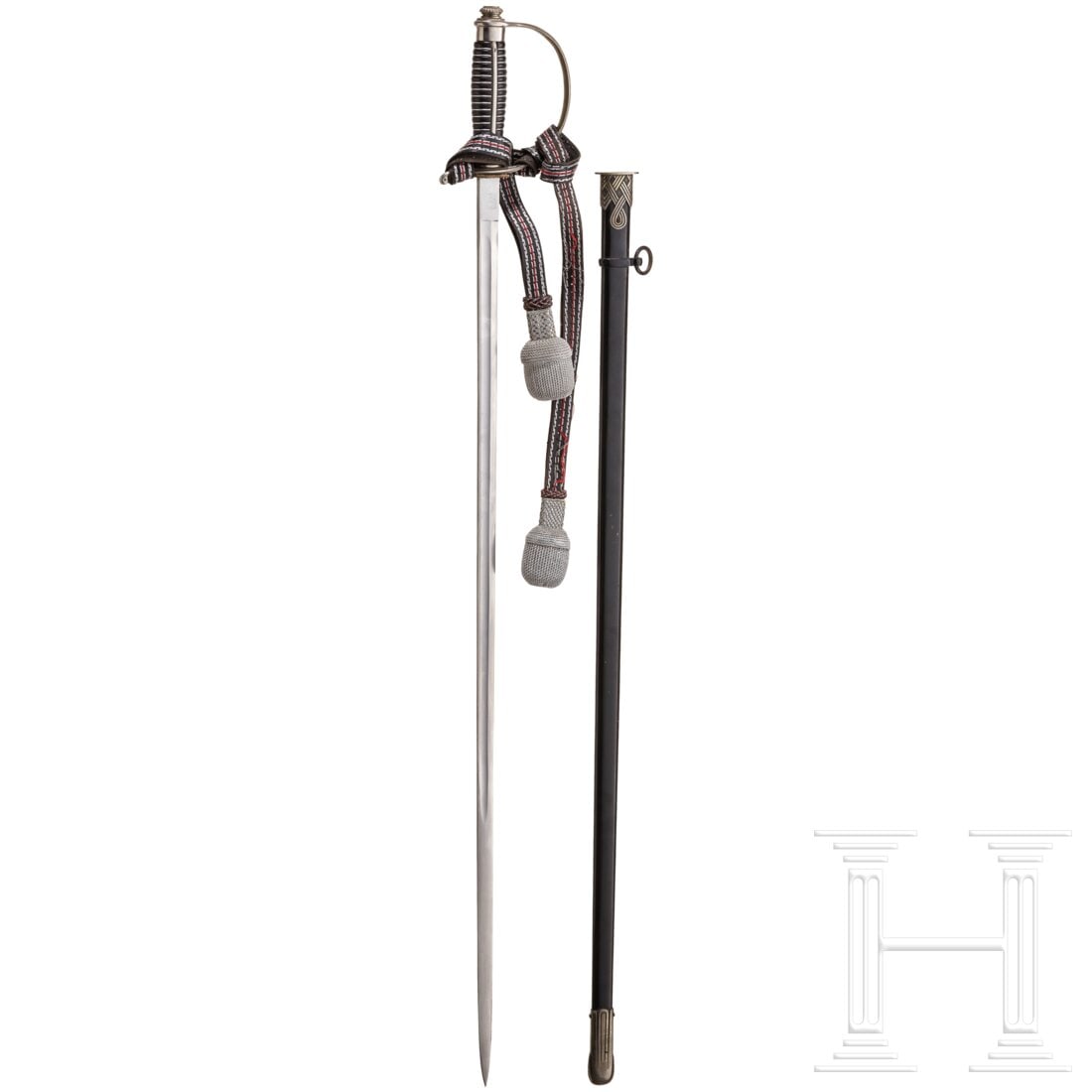 An epee M 36 for police officers made by Eickhorn in Solingen: An epee M 36 for police officers made by Eickhorn in SolingenKlinge (Spitze verbogen) mit quartseitig punziertem Eickhorn-Logo auf der Fehlschärfe. Vernickeltes eisernes Bügelgefäß (unterseitig pu