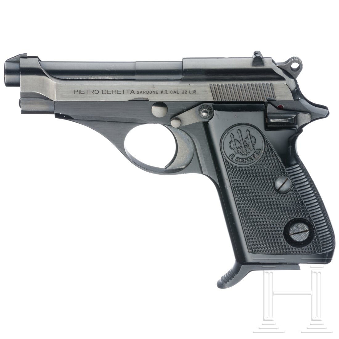 A Beretta Mod. 71: A Beretta Mod. 71Cal. .22lr, SN. M20744, Blanker Lauf. Achtschüssig. Stahlgriffstück. Vollständige, originale Brünierung. Fehlerlose schwarze Kunststoffgriffschalen. Neuwertige Erhaltung.WBK: Atte