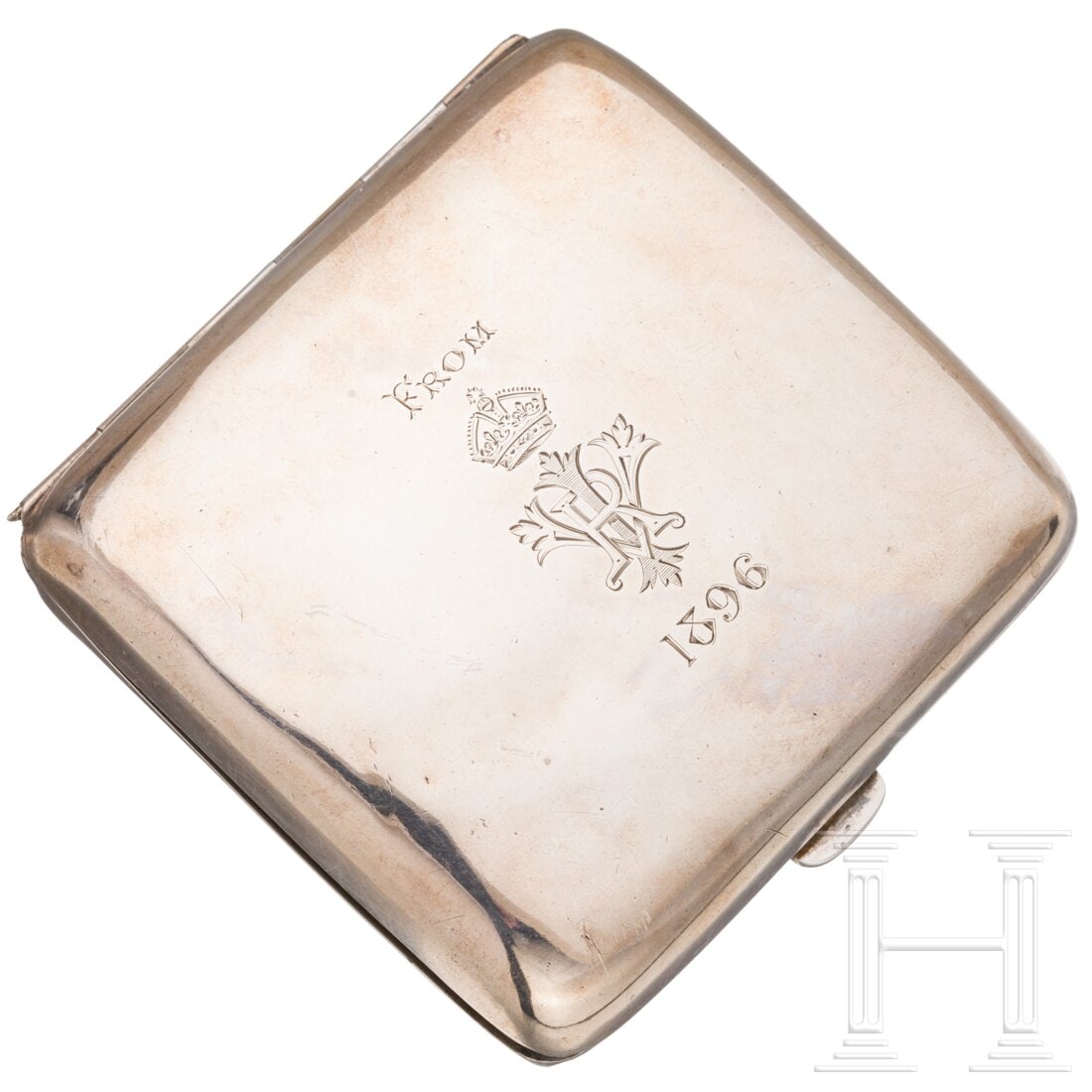 Victoria, Queen of Great Britain and Ireland, Empress of India - a silver gift cigarette case, dated: Victoria, Queen of Great Britain and Ireland, Empress of India - a silver gift cigarette case, dated 1896Silber, Fertigung Birmingham, Horton & Allday, 1893. Punziert mit Silberstandard, Stadtmarke, F