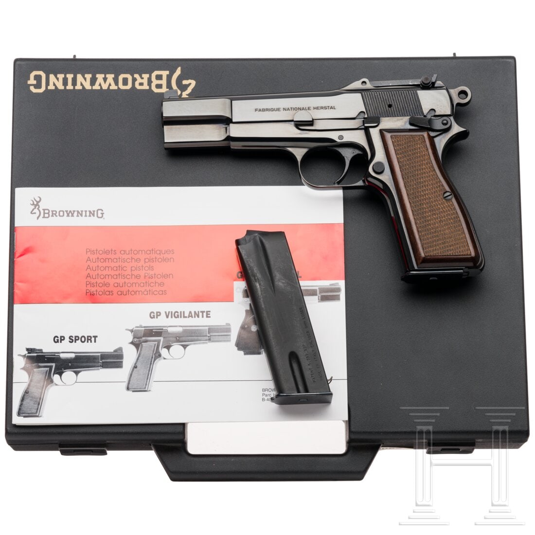 FN GP Capitan 2000: FN GP Capitan 2000Cal. 9mmLuger, SN. 511MM50062, nummerngleich. Blanker Lauf, Länge 119 mm. 13-schüssig. Gültiger Beschuss. Schiebevisier skaliert 50 - 500. Beidseitige Sicherung. Ohne Nut für Ans