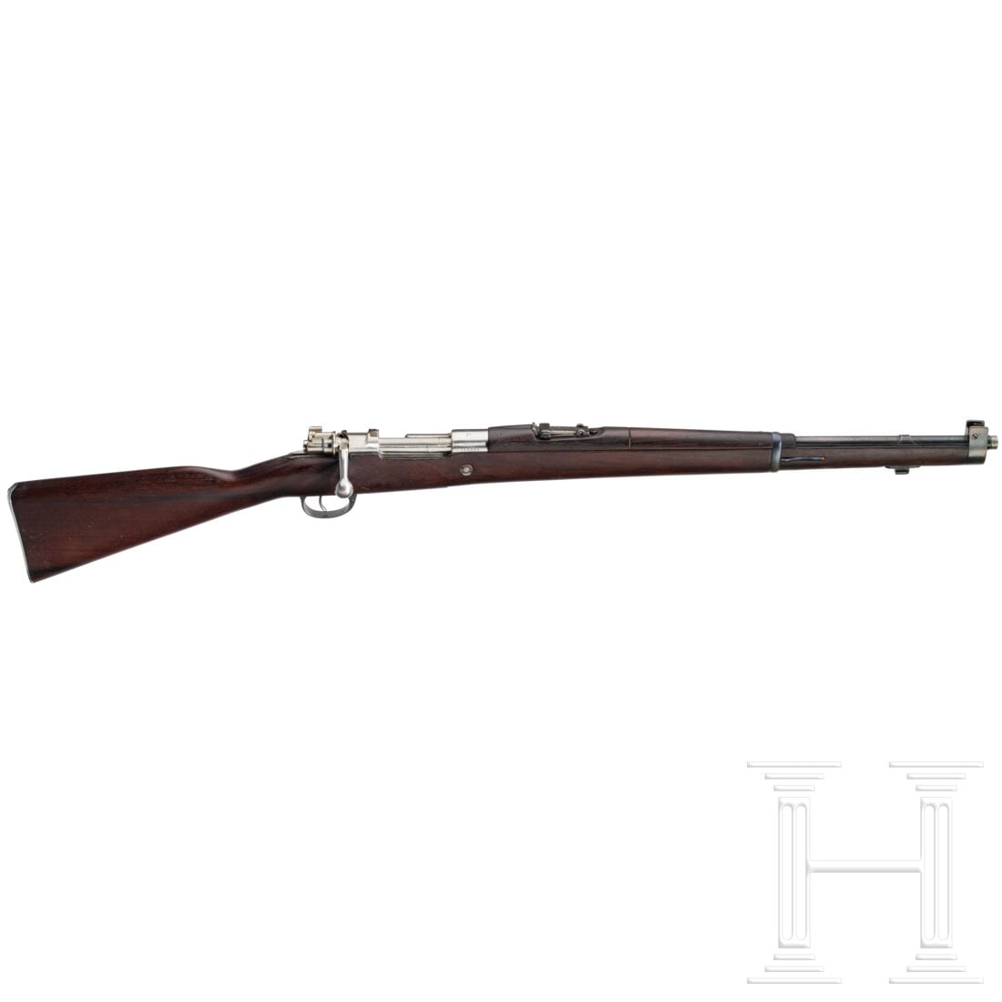 System Mauser Mod. 09/47 cavalry carbine by D.G.F.M./F.M.A.P.: System Mauser Mod. 09/47 cavalry carbine by D.G.F.M./F.M.A.P. Cal. 7,65x53Arg, SN. B015388, nummerngleich bis auf Verschluss und Mündungsschutz. Blanker Lauf, Länge 56 cm. Fünfschüssig. Dt. Beschu