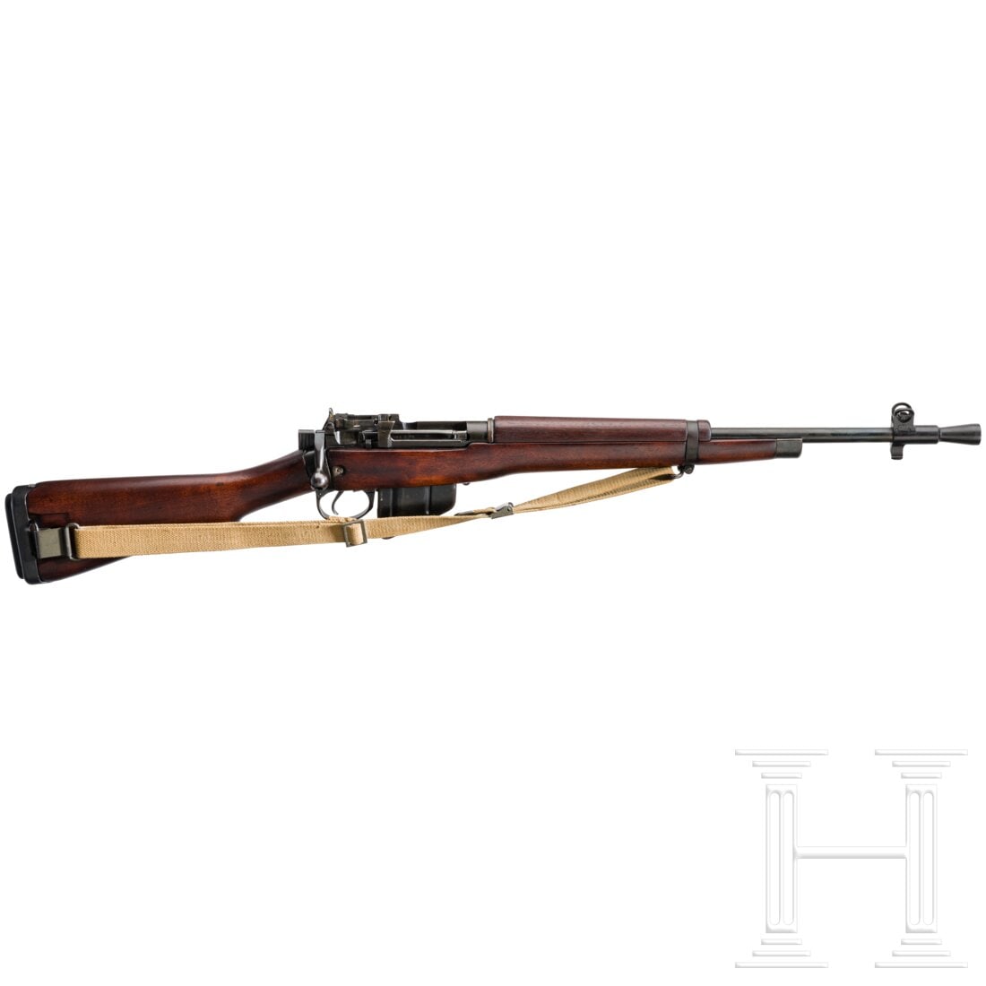An Enfield No. 5 Mk I, "Jungle Carbine": An Enfield No. 5 Mk I, "Jungle Carbine"Cal. .303Brit, SN. AA3852, nummerngleich inkl. Magazin. Blanker Lauf mit Feuerdämpfer und Bajonetthalterung. Zehnschüssig. Gültiger Beschuss. Originale, zapon