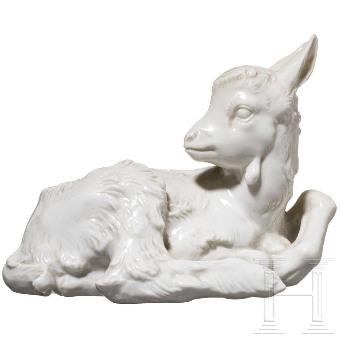 Porcelain Manufactory Allach - a figurine of a lying young goat: Porcelain Manufactory Allach - a figurine of a lying young goatWeiße, glasierte Porzellanfigur nach einem Entwurf von Prof. Theodor Kärner. Im Boden die gepresste Runenmarke, Künstlersignatur "Prof