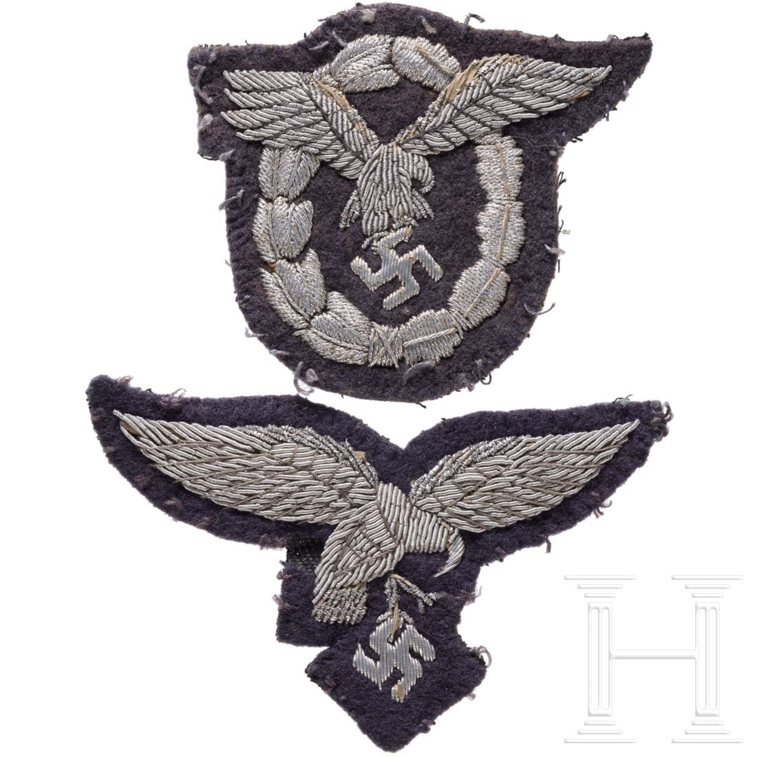 A pilot's badge in embroidered version (1 of 2)