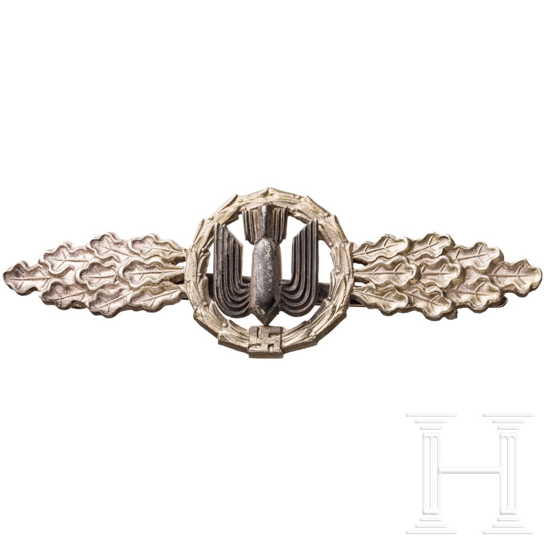 A Luftwaffe Heavy, Medium and Dive Bomber's Operational Flying Clasp in Silver (1 of 2)