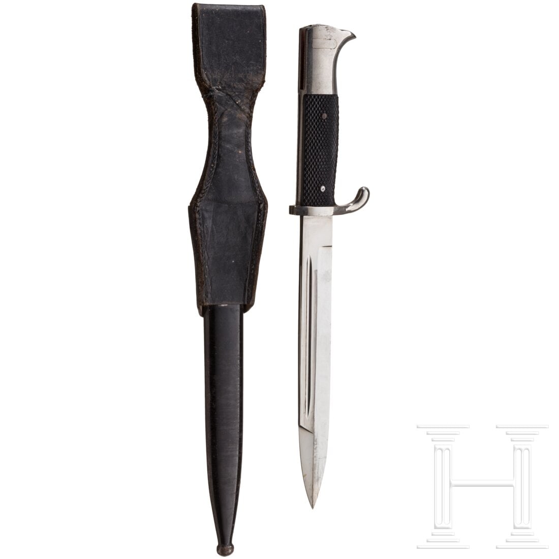 A short bayonet KS 98 with single-etched blade and frog, maker F. W. Höller, Solingen (1 of 3)