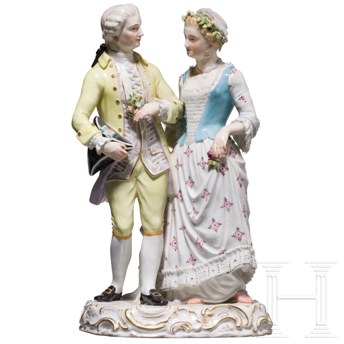 A porcelain bridal couple, Ernst-August-Leuteritz, 1882 (design), Meissen, 1860 - 1924 (finish): A porcelain bridal couple, Ernst-August-Leuteritz, 1882 (design), Meissen, 1860 - 1924 (finish)Porzellan, farbig bemalt, gold staffiert. Auf einem Rocaillensockel. Blüten leicht bestoßen. Unterseite