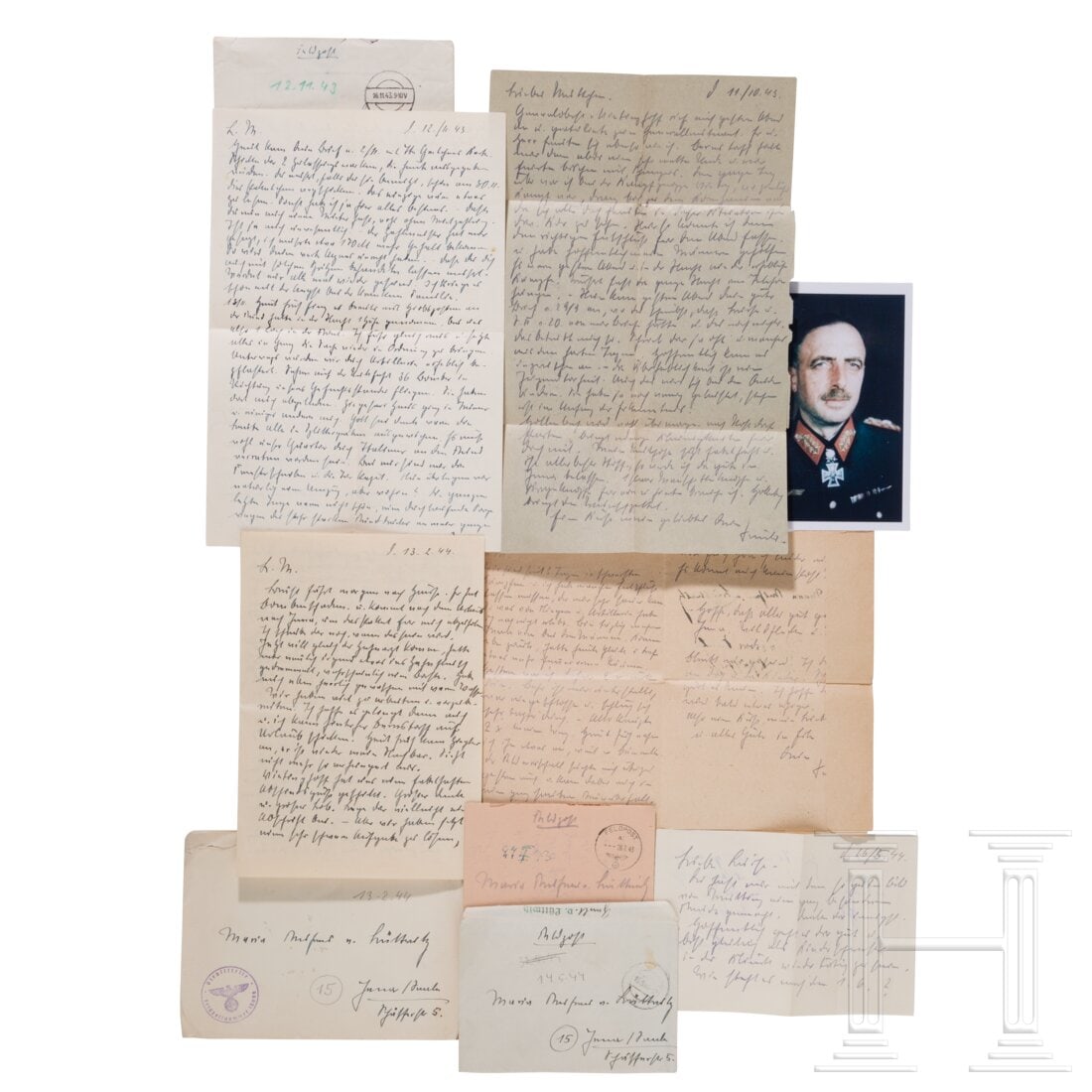 General and swords bearer Smilo von Lüttwitz - six handwritten field post letters: General and swords bearer Smilo von Lüttwitz - six handwritten field post lettersAus den Jahren 1943/44, teils Faltbriefe, teils mit Umschlag, mit Bleistift oder in Tinte, an seine Frau adressiert, A
