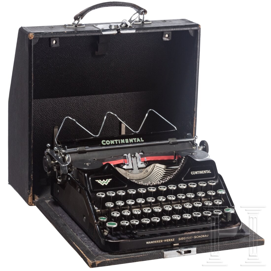 An SS typewriter type "Wanderer Continental": An SS typewriter type "Wanderer Continental"Kleine portable Ausführung der Wanderer Werke in Siegmar Schönau, schwarz lackiert mit entsprechenden Aufklebern.Die Runen als Sonderzeichen über der "3"