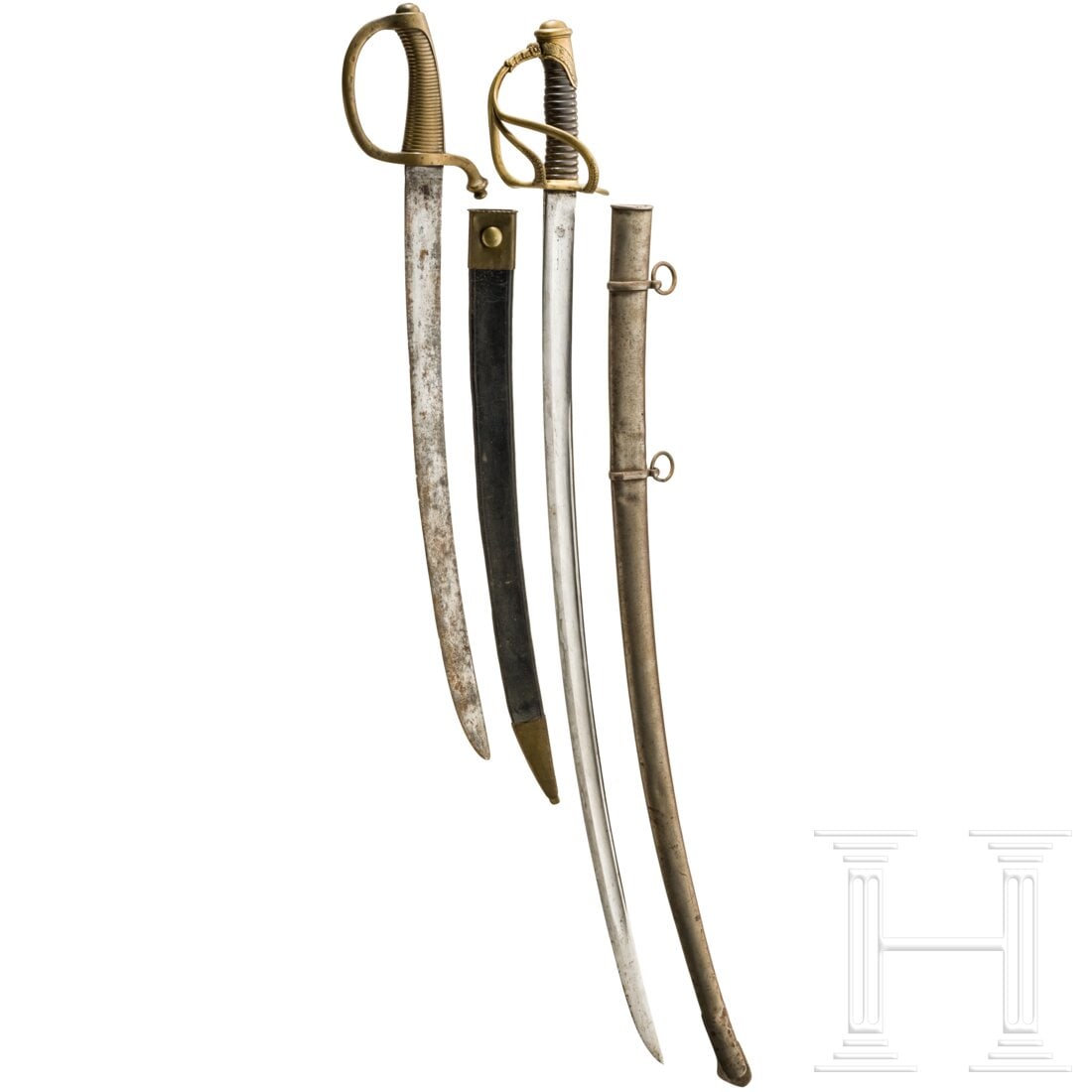 A sabre M 1822 for officers and a briquet sabre: A sabre M 1822 for officers and a briquet sabreKräftige, beidseitig gekehlte Rückenklinge (leicht fleckig), auf dem Rücken die geätzte Herstellersignatur von Chatellerault 1853, Messingbügelgefä